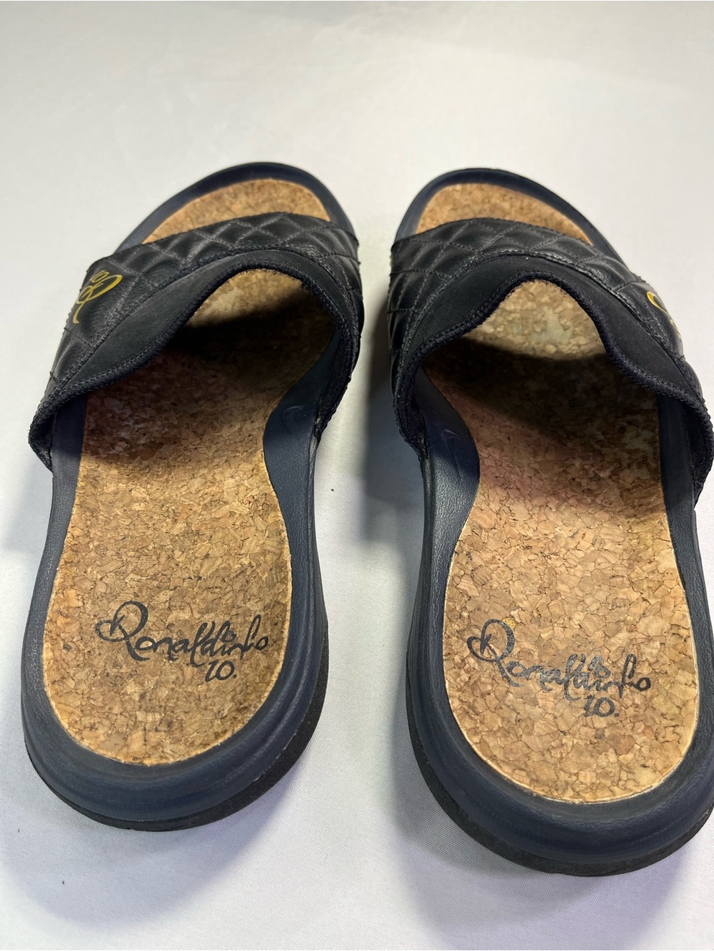 RARE! 2008 Nike Ronalndinho Slides Gold Brasil Bonito Black Soccer Flip Flops 7 - Picture 3 of 13